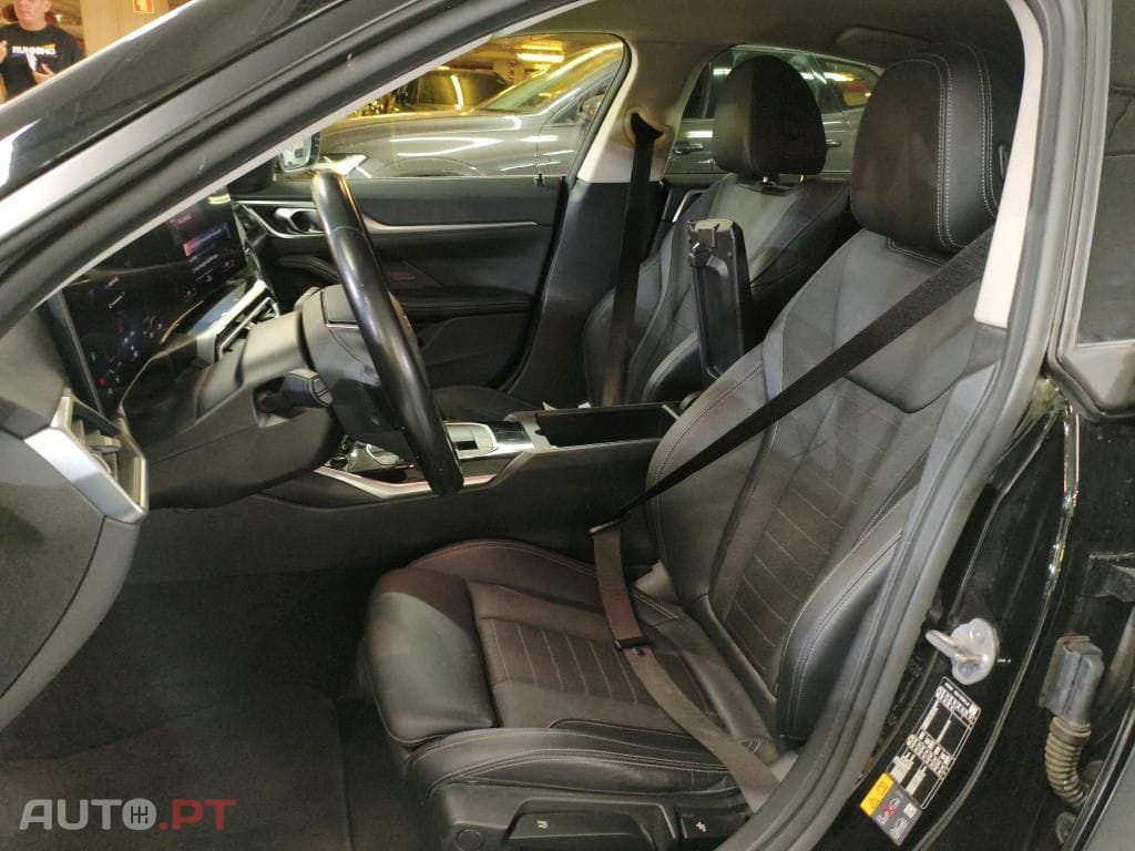 BMW i4 eDrive40