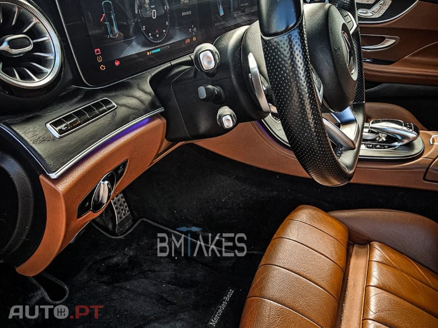 Mercedes-Benz E 220 Coupé E 220 4MATIC