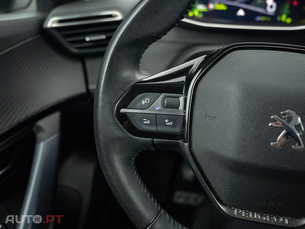 Peugeot 2008 1.2 PureTech Allure