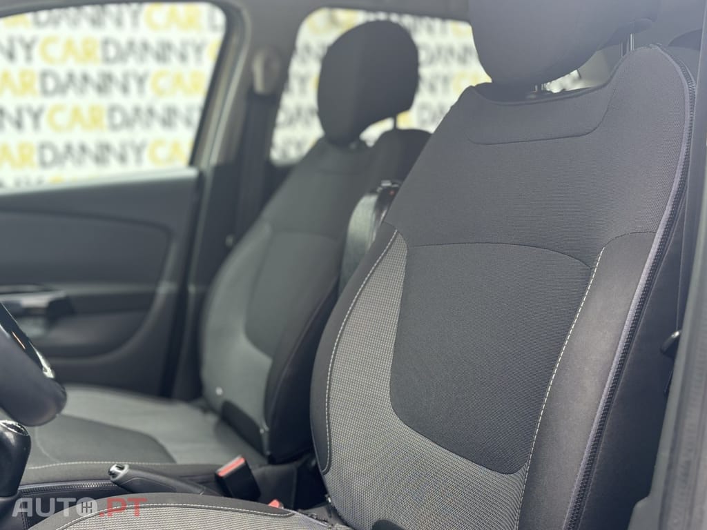 Renault Captur (ENERGY) dCi 90 EDC INTENS