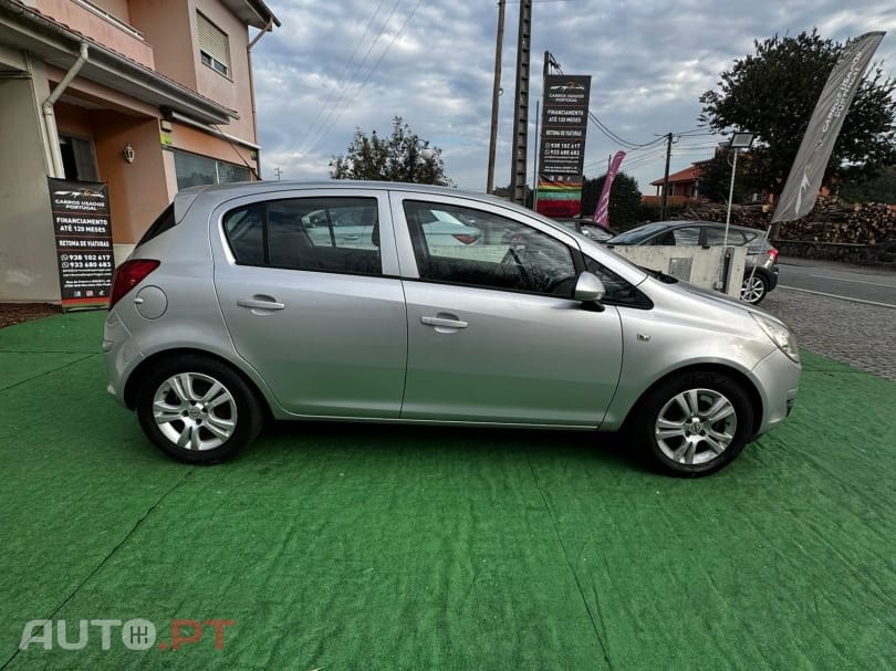 Opel Corsa 1.2 Enjoy