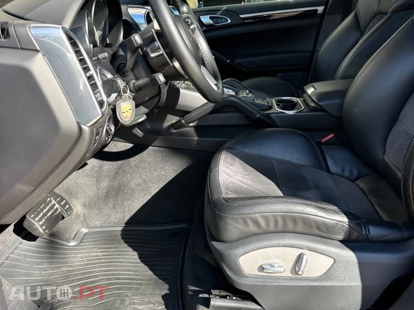 Porsche Cayenne Platinum Edition