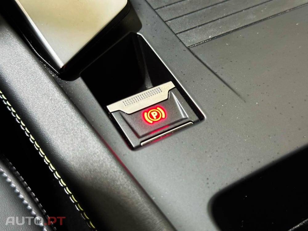 Peugeot 408 1.6 Hybrid GT e-EAT8