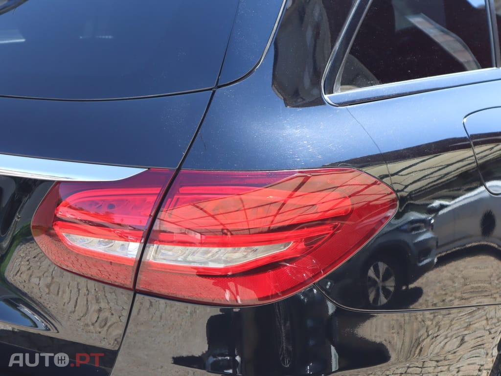 Mercedes-Benz C 220 d Station 9G-TRONIC AMG Line