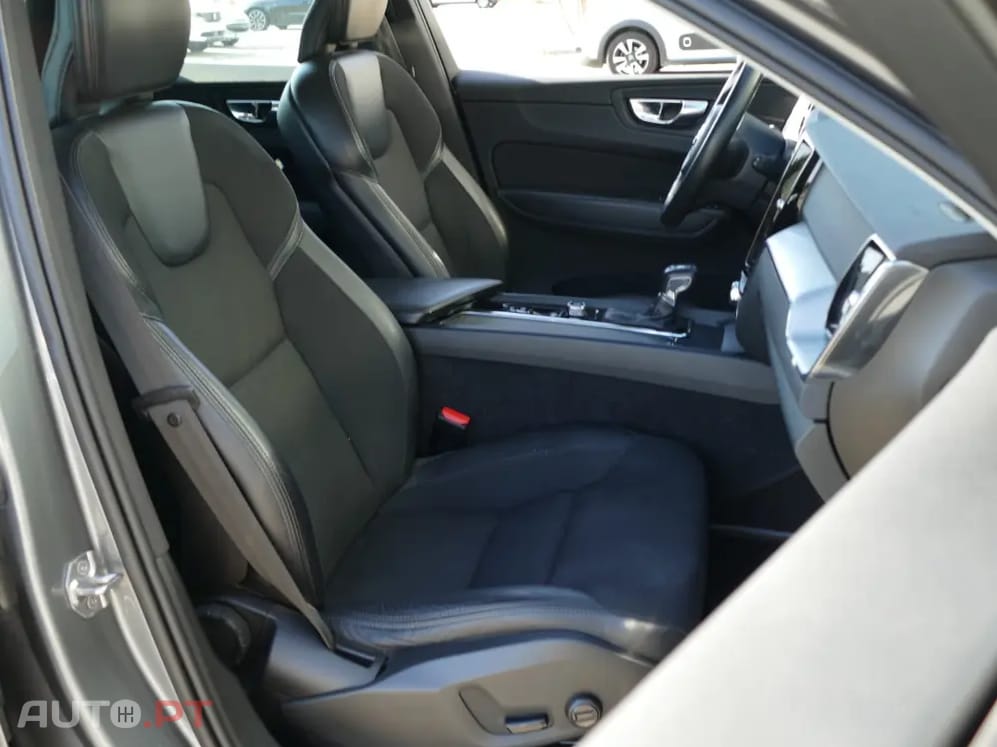 Volvo XC60 2.0 D4 Momentum Geartronic