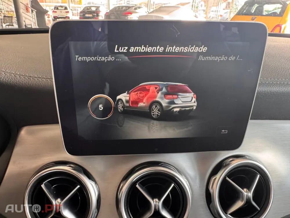 Mercedes-Benz GLA 220 d Urban