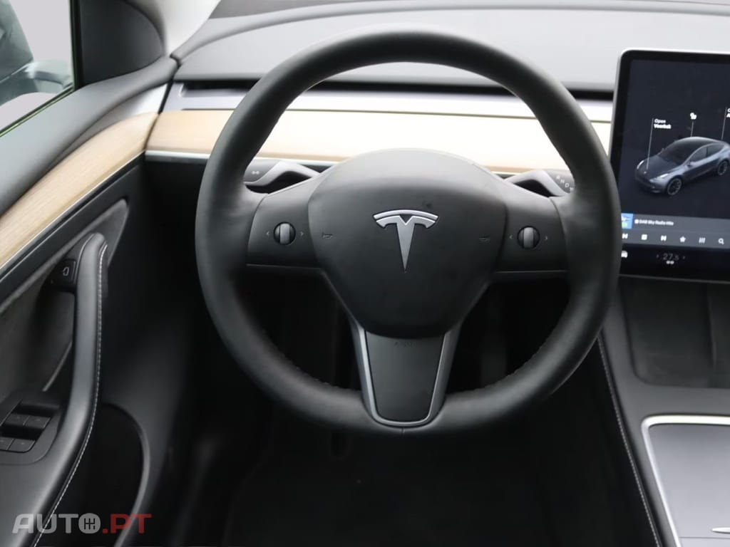 Tesla Model Y Long Range AWD I.V.A DEDUTIVEL 