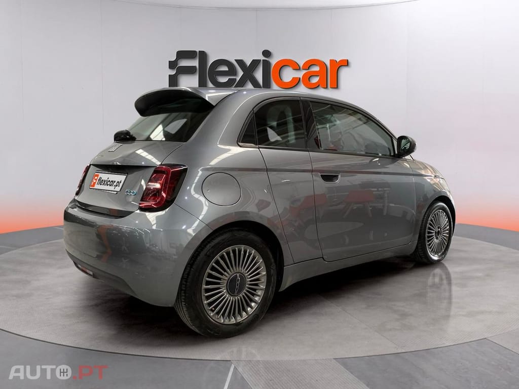 Fiat 500e 42 KWh Icon — fotografia 8