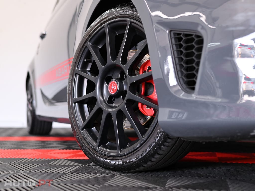 Abarth 695 1.4 T-Jet XSR Yamaha