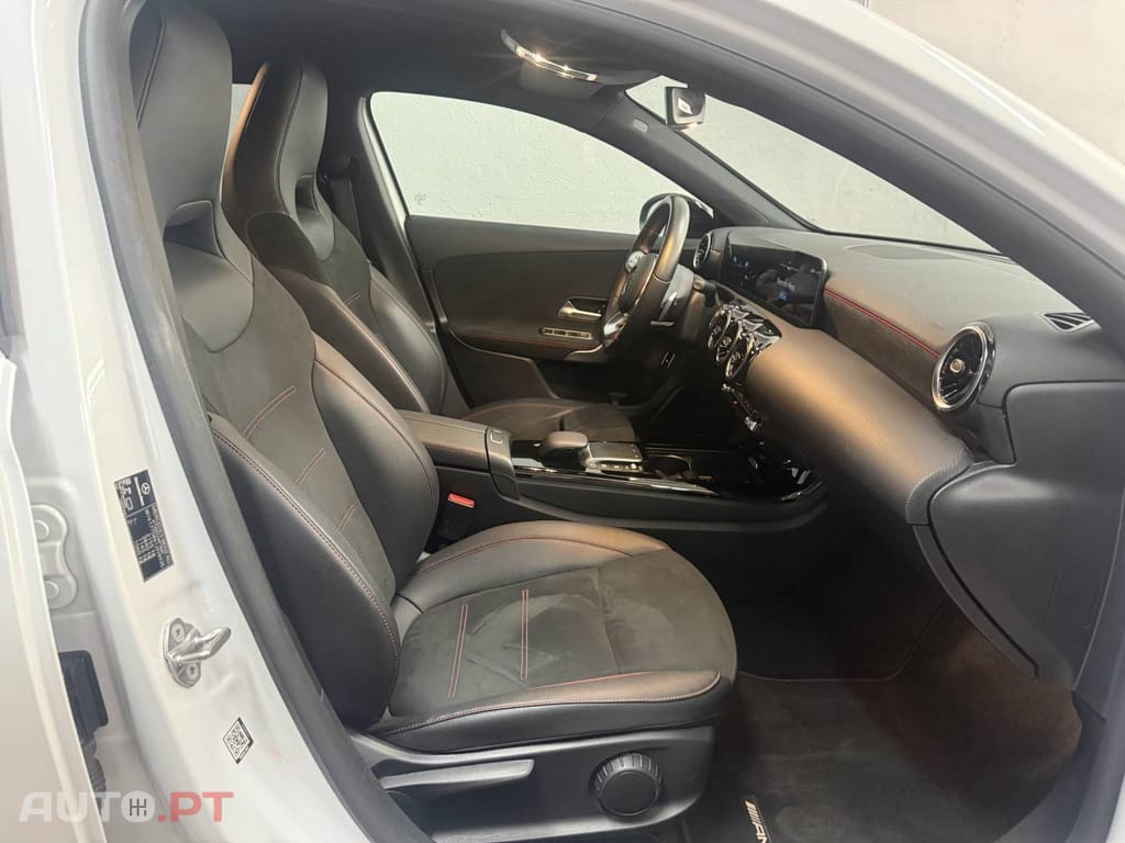 Mercedes-Benz A 250 e 8G-DCT AMG Line