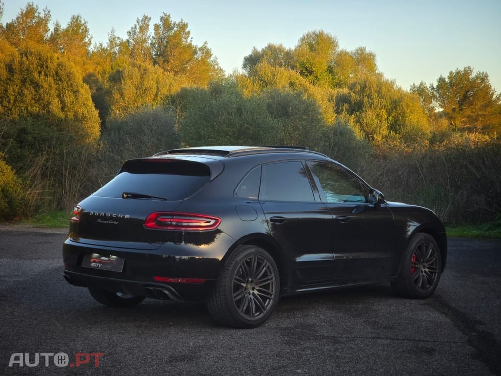 Porsche Macan Turbo PDK