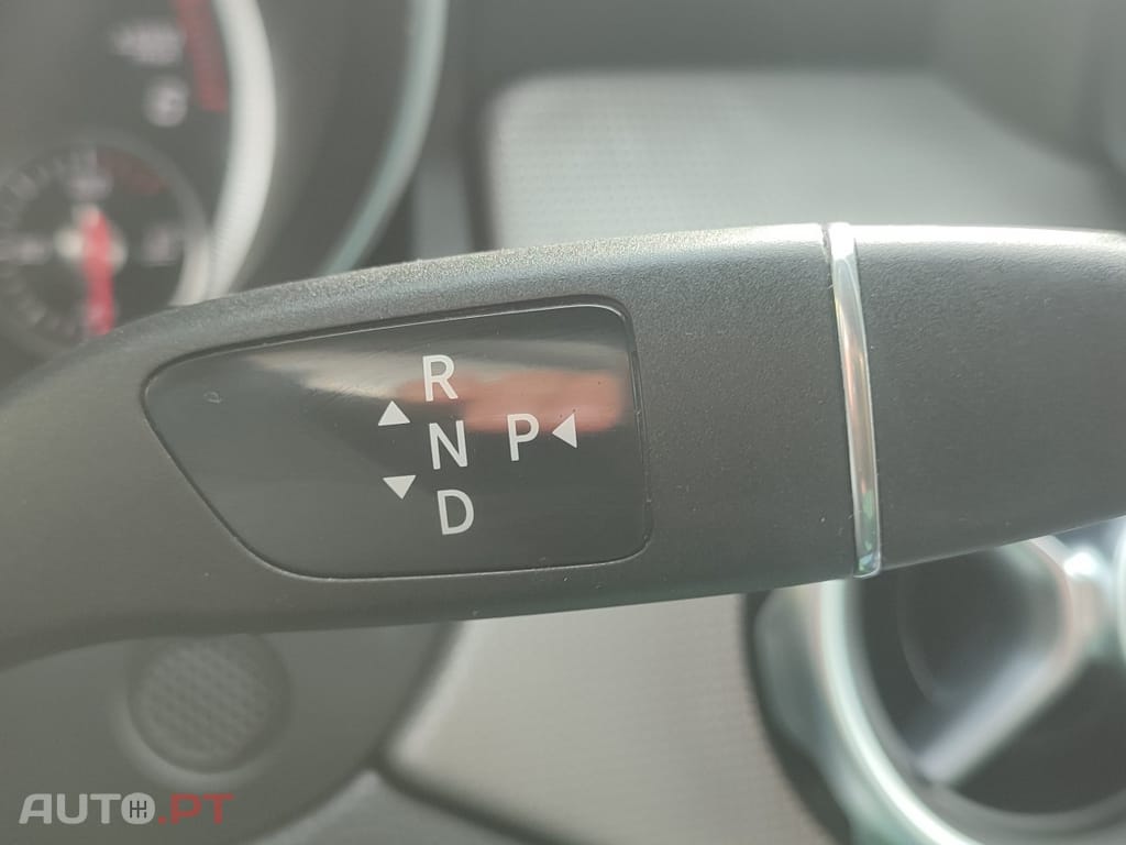 Mercedes-Benz GLA 220 d 7G-DCT Activity Edition