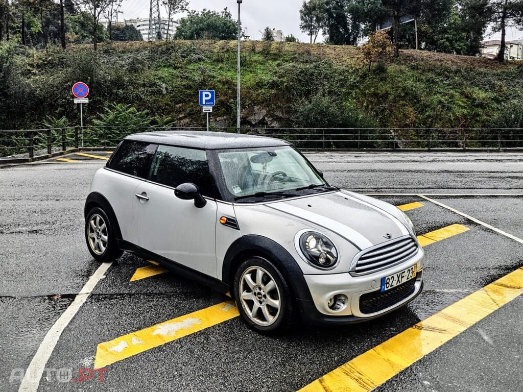 MINI Cooper Cooper D