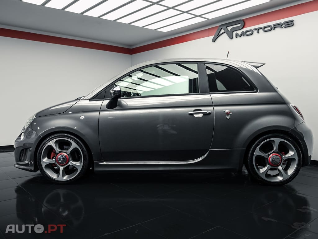 Abarth 595 SCUDERIA ITALIA