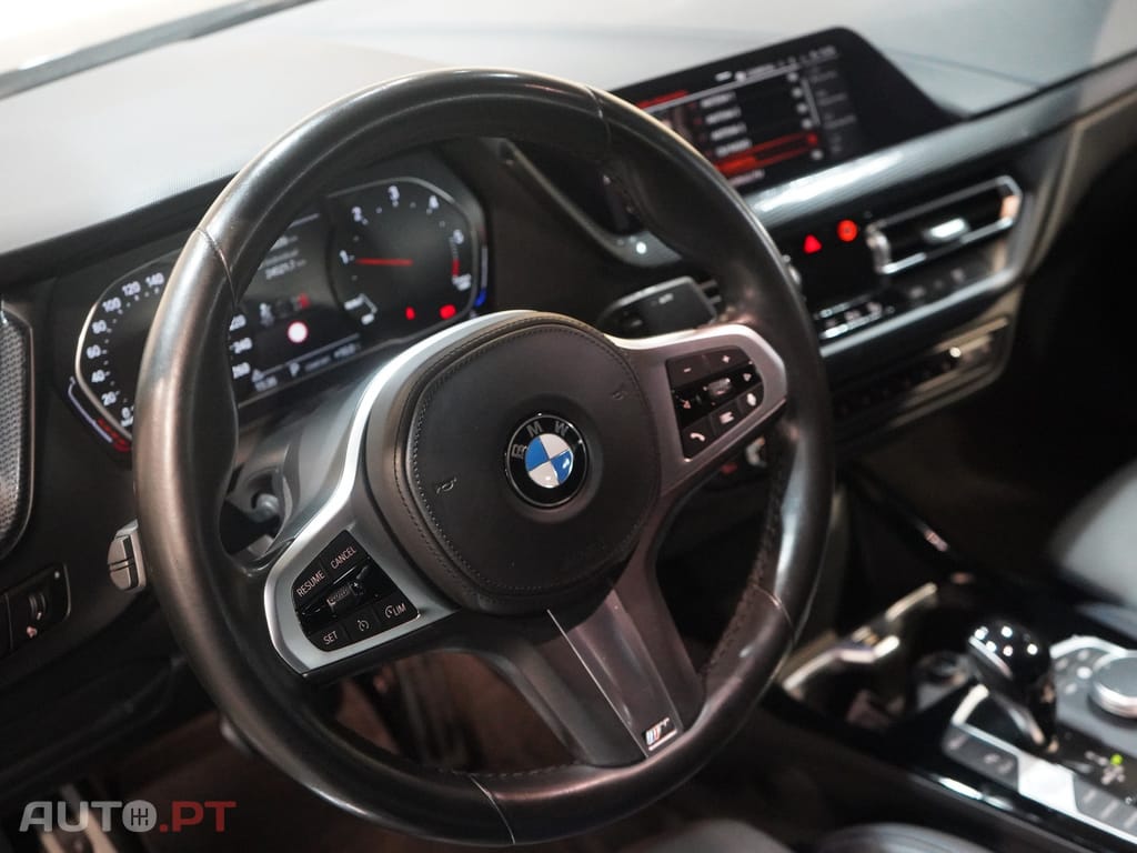 BMW 216 d Pack Desportivo M