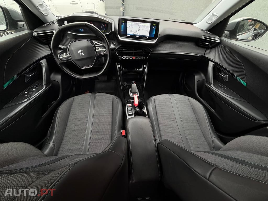 Peugeot E-2008 50 kWh Allure