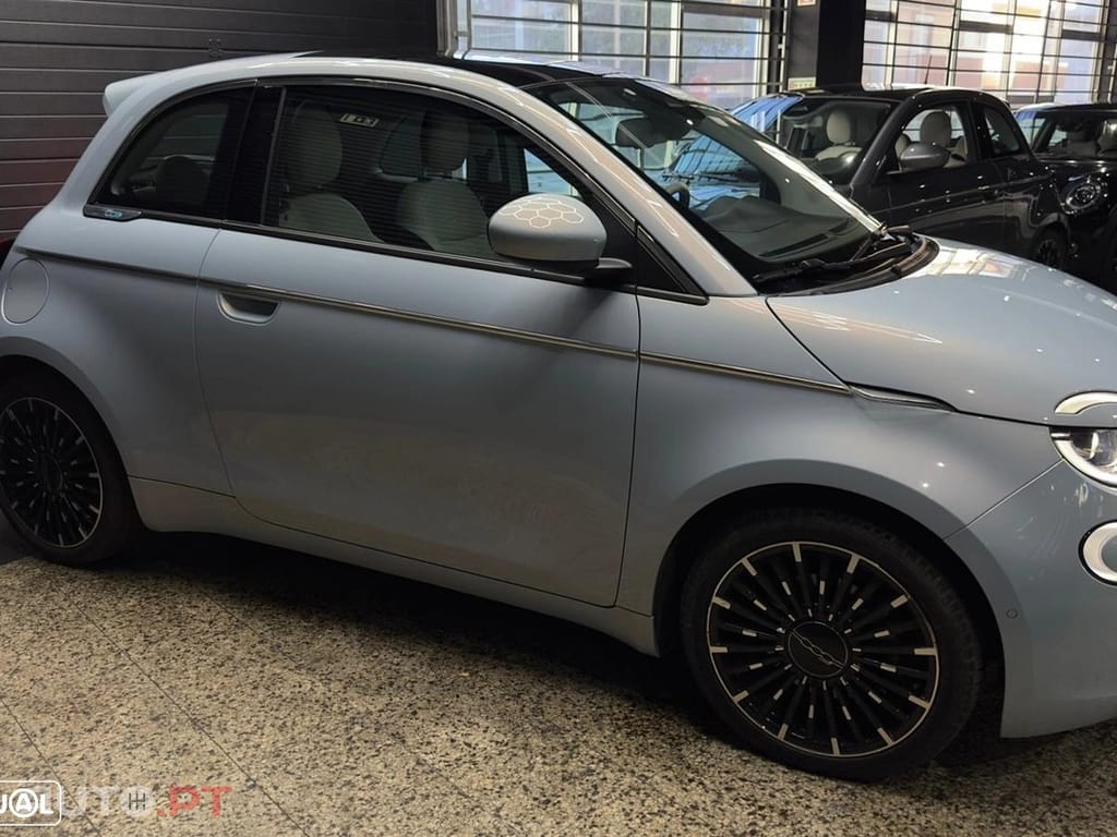 Fiat 500e La Prima