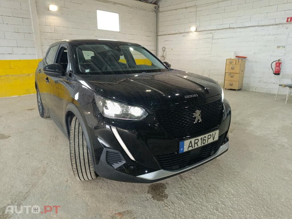 Peugeot E-2008 50 kWh Active Pack