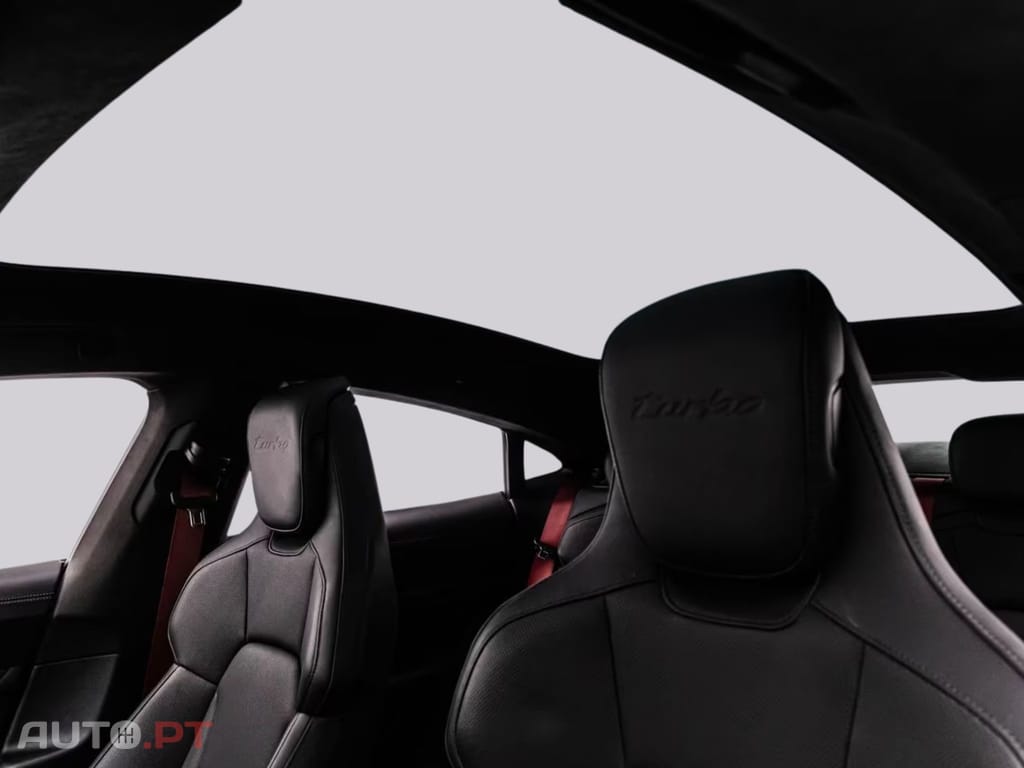 Porsche Taycan TURBO ALL-BLACK