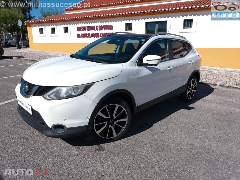 Nissan Qashqai 1.5 dCi Tekna Premium Pele