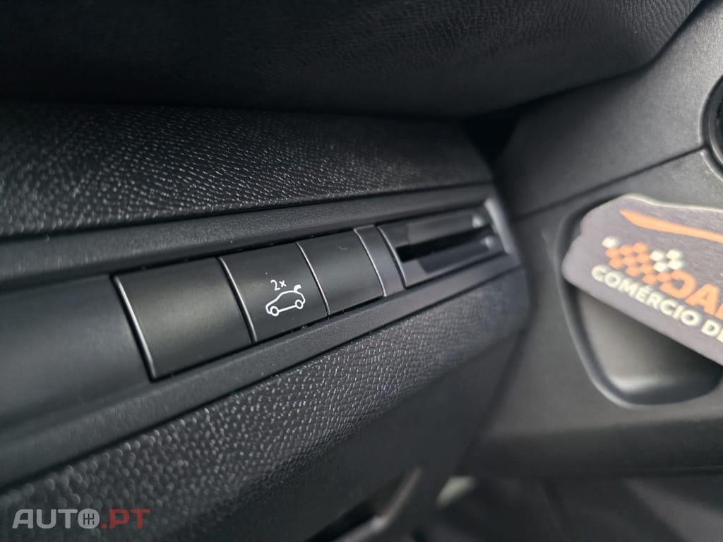 Peugeot 3008 1.5 BlueHDi Allure Pack EAT8