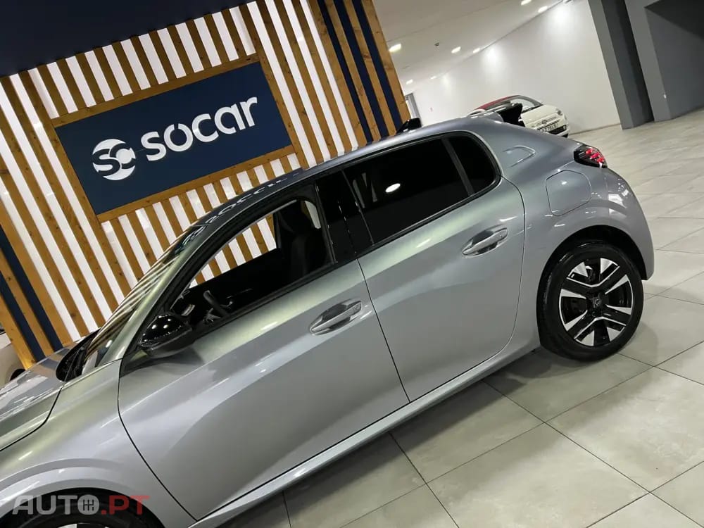Peugeot 208 1.2 Hybrid Allure e-DCS6