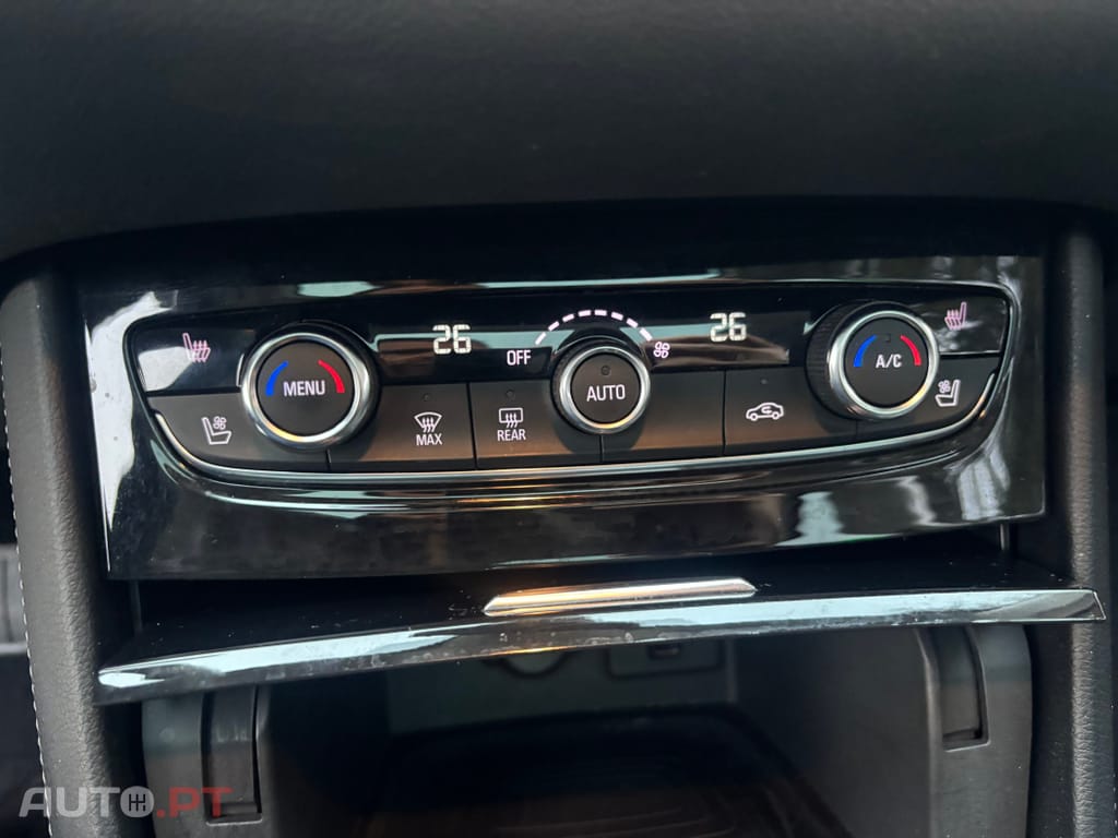 Opel Grandland (X) 1.2 T Design & Tech AT