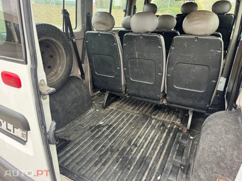 Renault Master 9 LUGARES  VENDIDA NO ESTADO EM QUE SE ENCONTRA