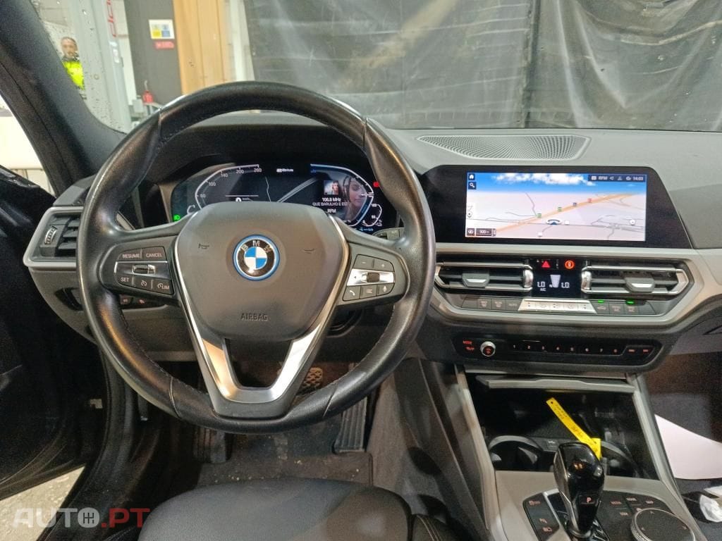 BMW 320 e Corporate Edition Auto
