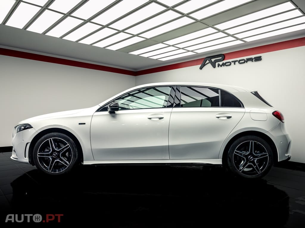 Mercedes-Benz A 250 e AMG Line