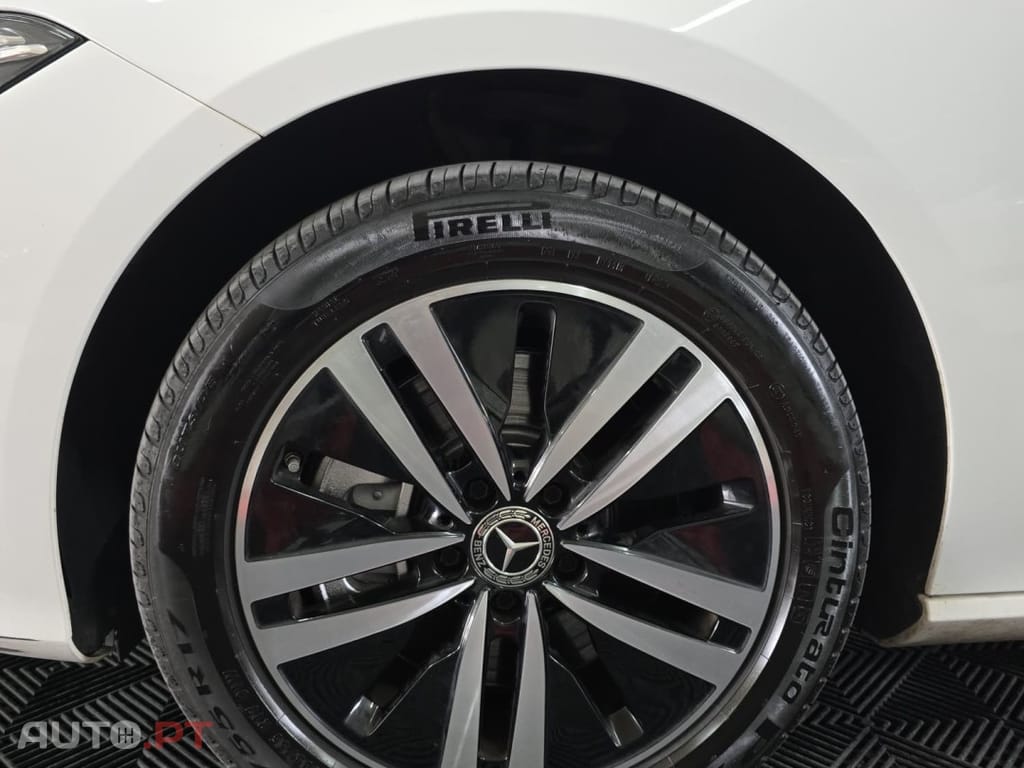 Mercedes-Benz CLA 250 e