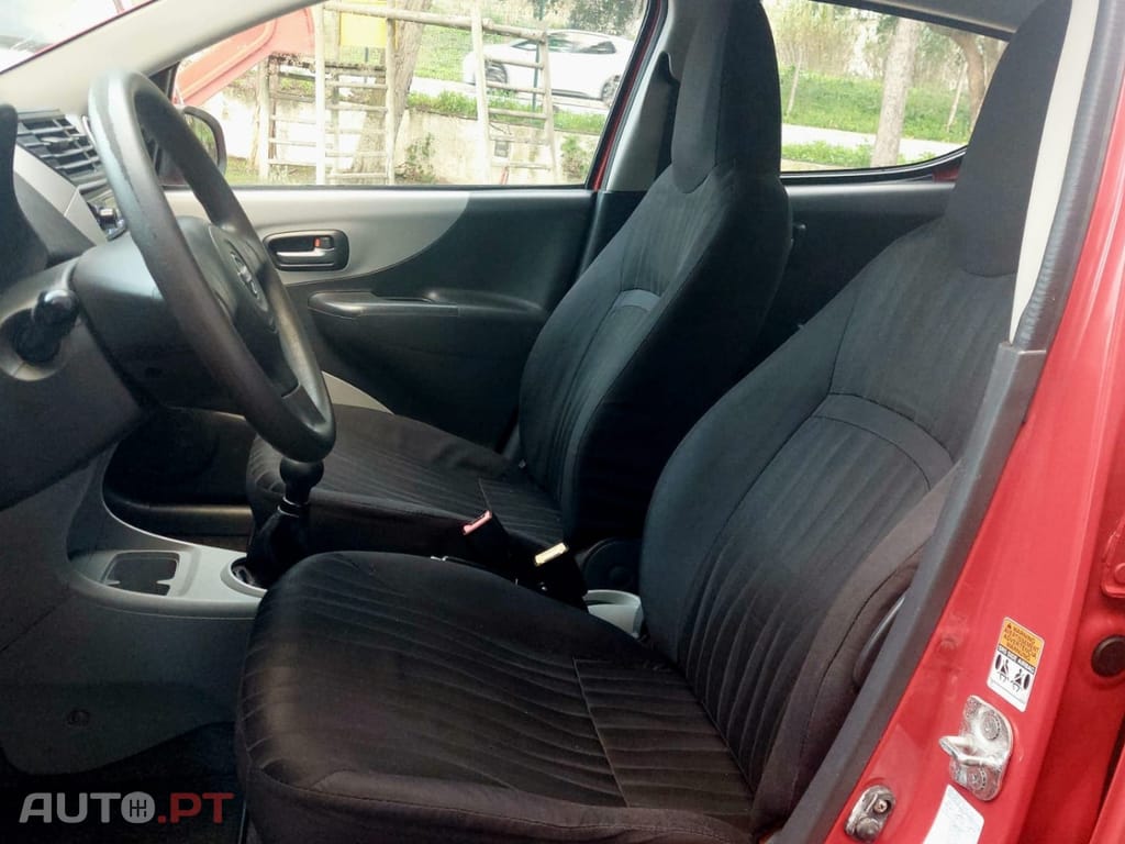 Nissan Pixo 1.0 acenta