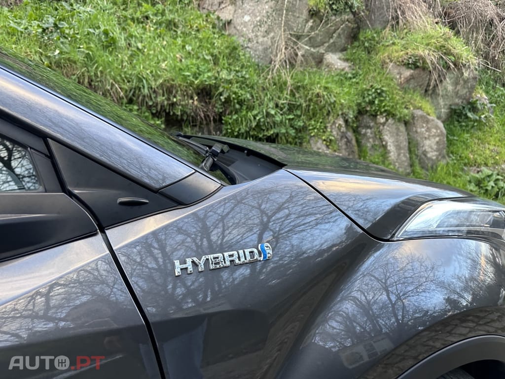 Toyota C-HR 1.8 Hybrid Lounge