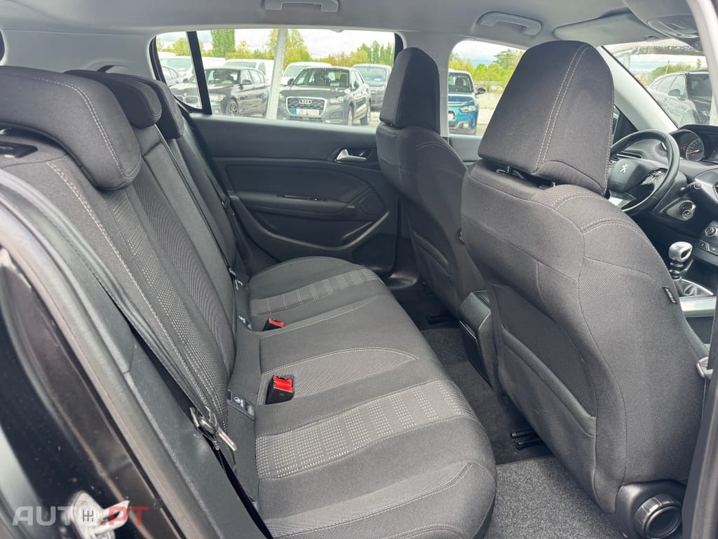Peugeot 308 1.6 e-HDi Allure