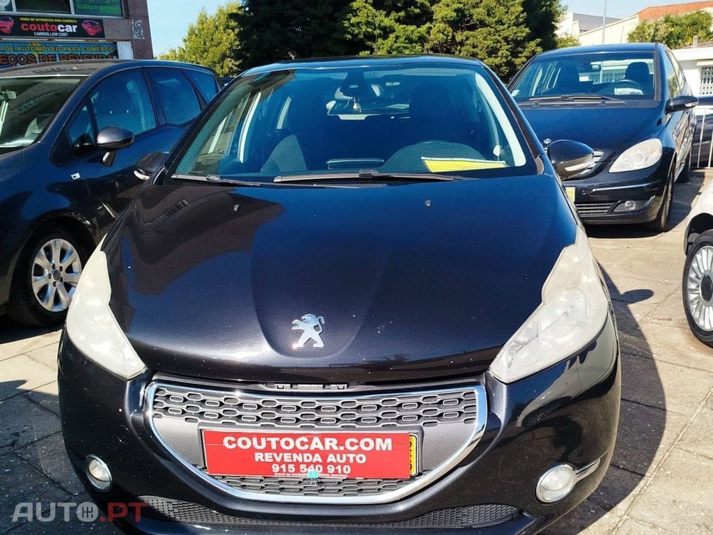 Peugeot 208 1.4 HDi Active — fotografia 3