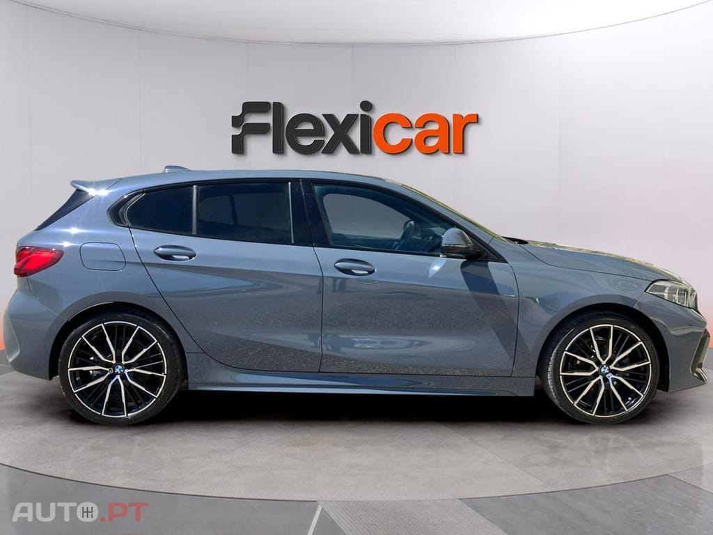 BMW 118 i Pack Desportivo M Auto
