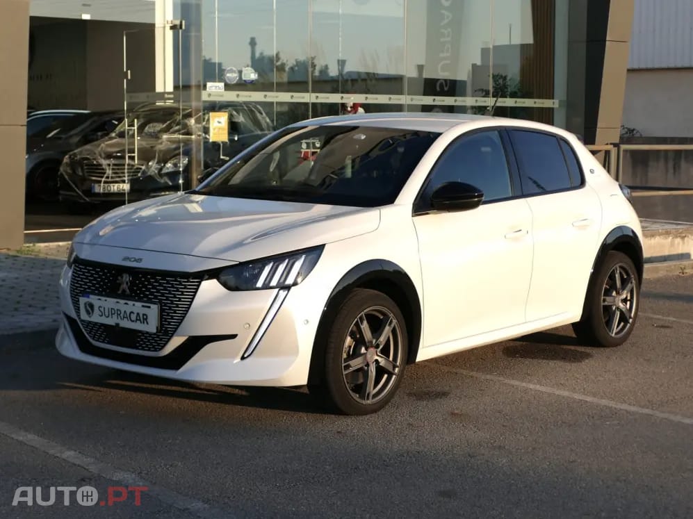 Peugeot E-208 50 kWh GT
