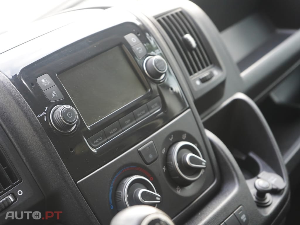 Citroen Jumper 2.2 BlueHDi 35 L3H2 Fibrada