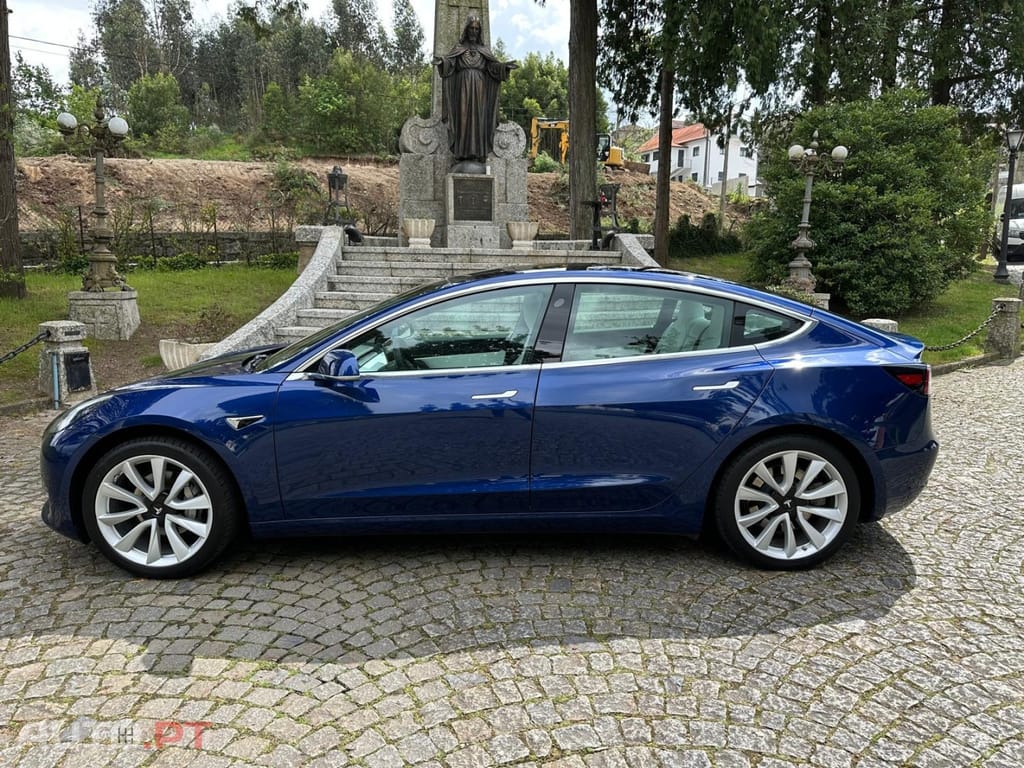Tesla Model 3 Standard Range Plus RWD