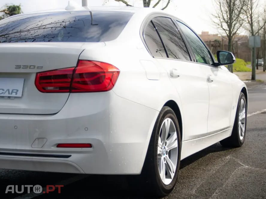 BMW 330 e iPerformance Line Sport