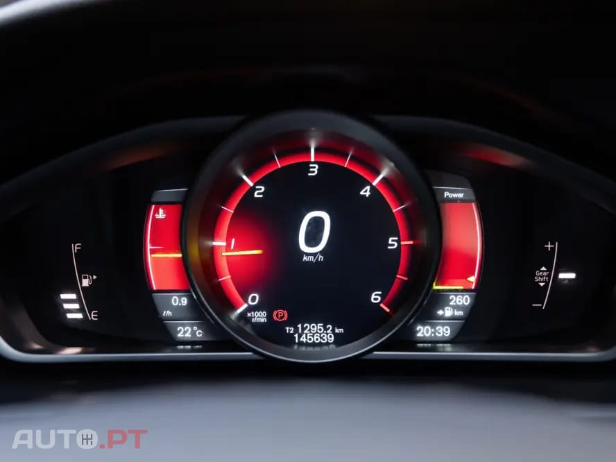 Volvo V40 1.6 D2 R-Design