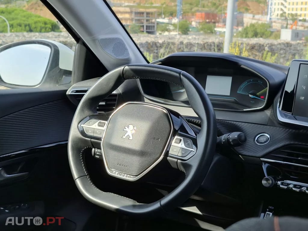 Peugeot E-208 50 kWh Active Pack
