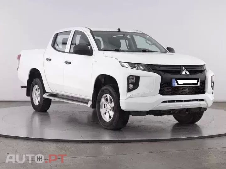 Mitsubishi L200 2.3 DI-D Strakar Space Cab Intense 4WD