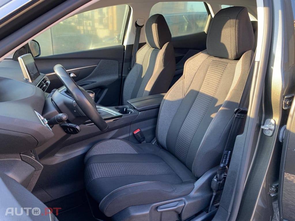 Peugeot 3008 1.5 BlueHDi Active