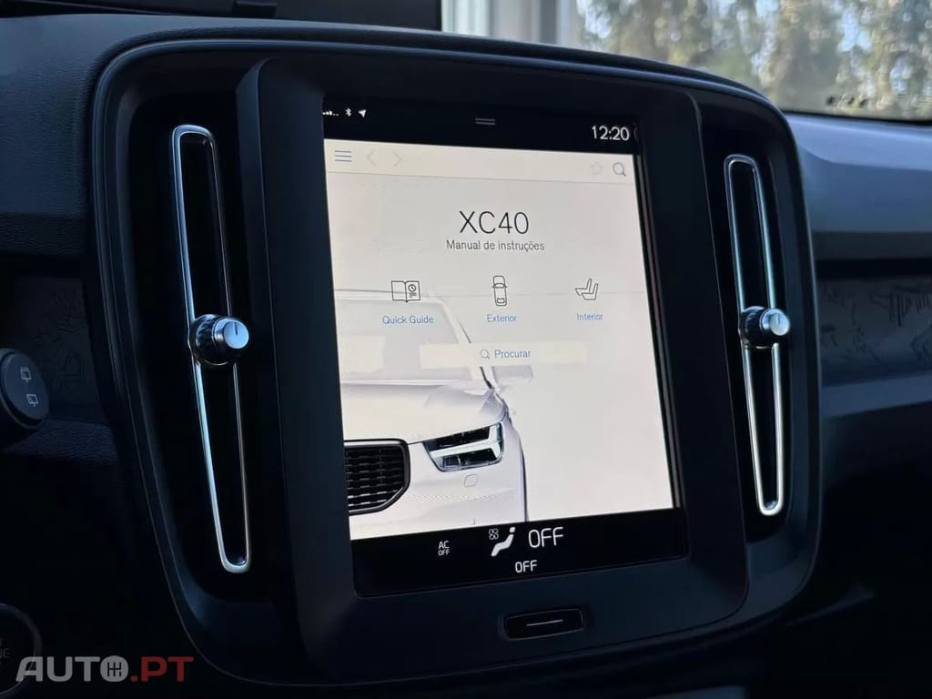 Volvo XC 40 1.5 T2 Momentum Core — fotografia 25