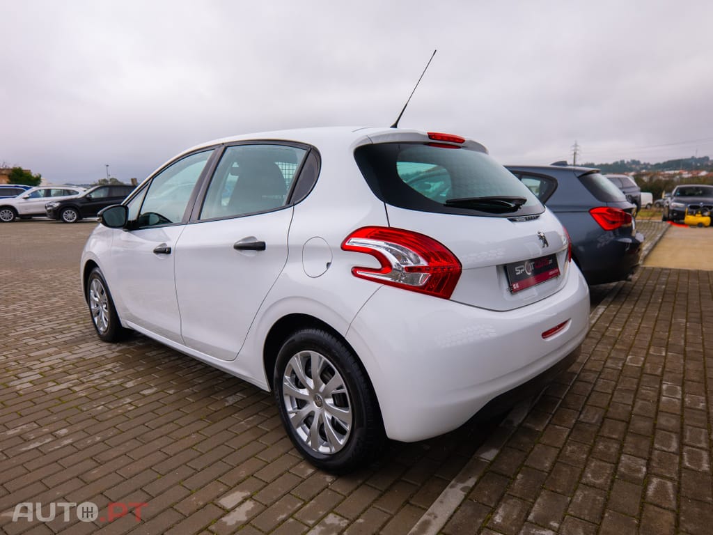 Peugeot 208 1.4 HDi
