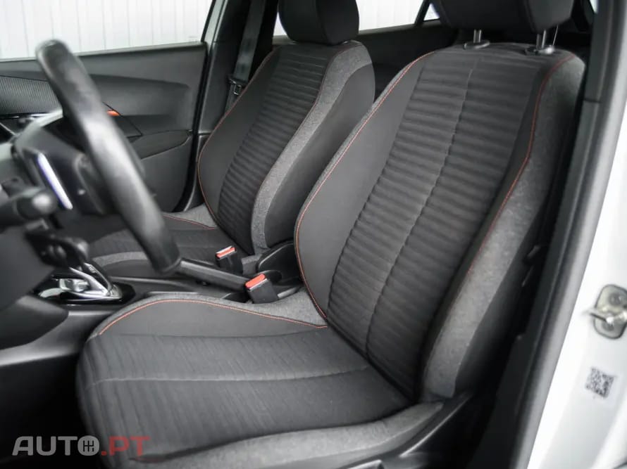 Peugeot 2008 PureTech 130 EAT8 Allure