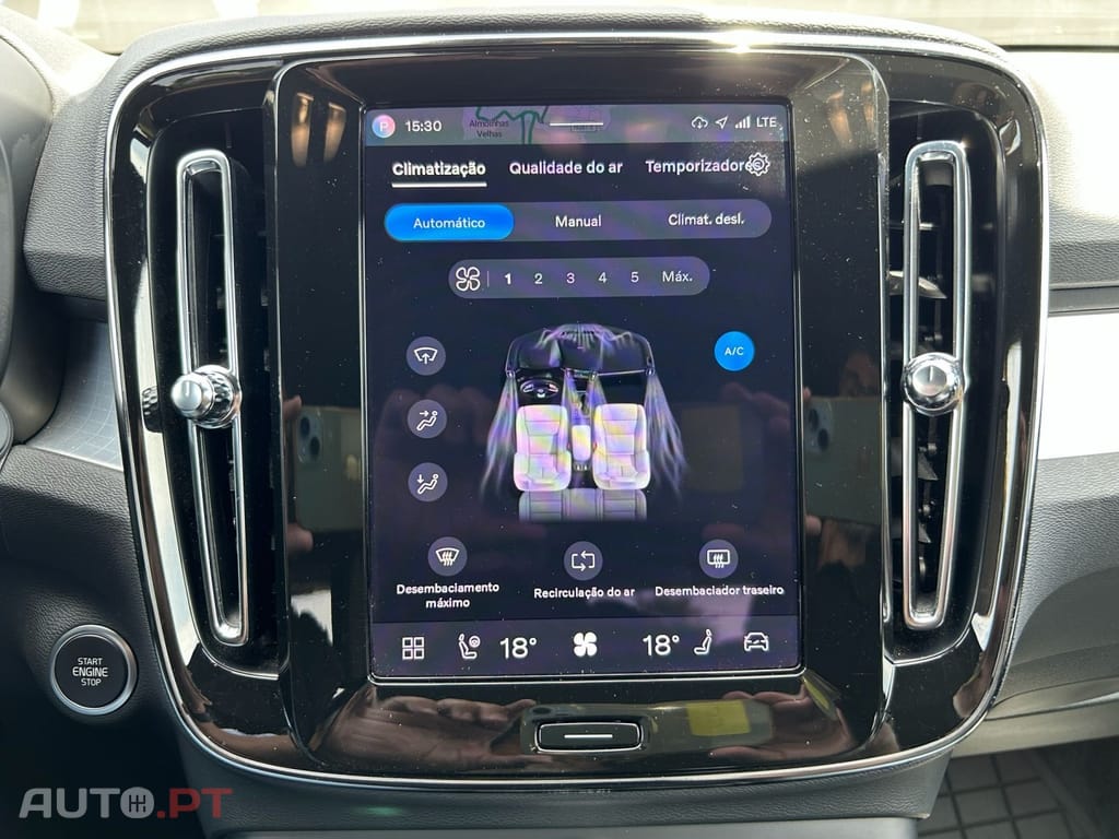 Volvo XC40 2.0 B3 Plus Dark
