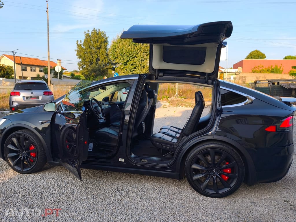 Tesla Model X 100D