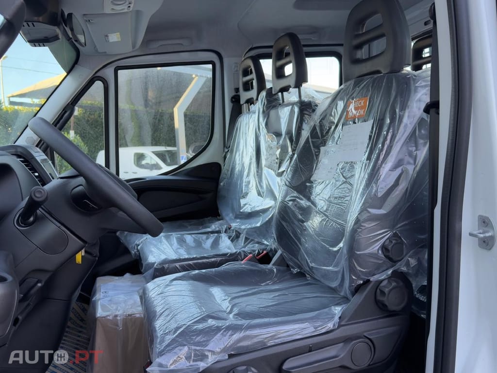 Iveco Daily 3.0 - 180 CAB. DUPLA 7 LUGARES NOVA !!